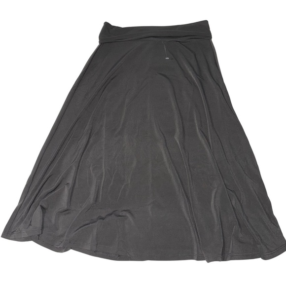 Zenana Outfitters Dresses & Skirts - Zenana Outfitters Gray A-Line Midi Skirt NWOT